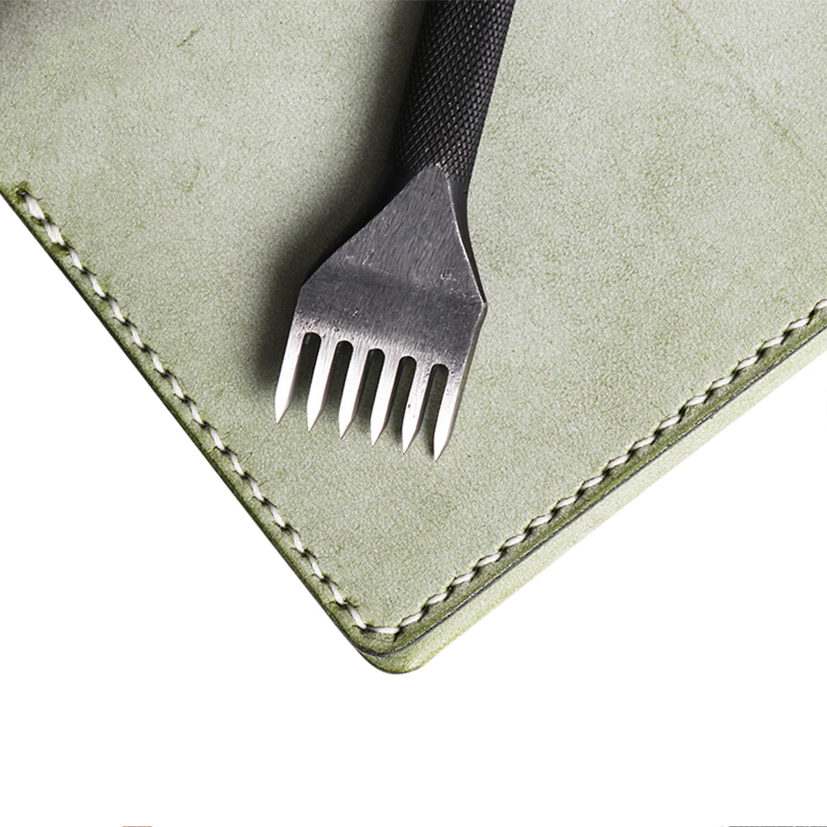Wuta Black Iron Leather Chisel Set 4mm.