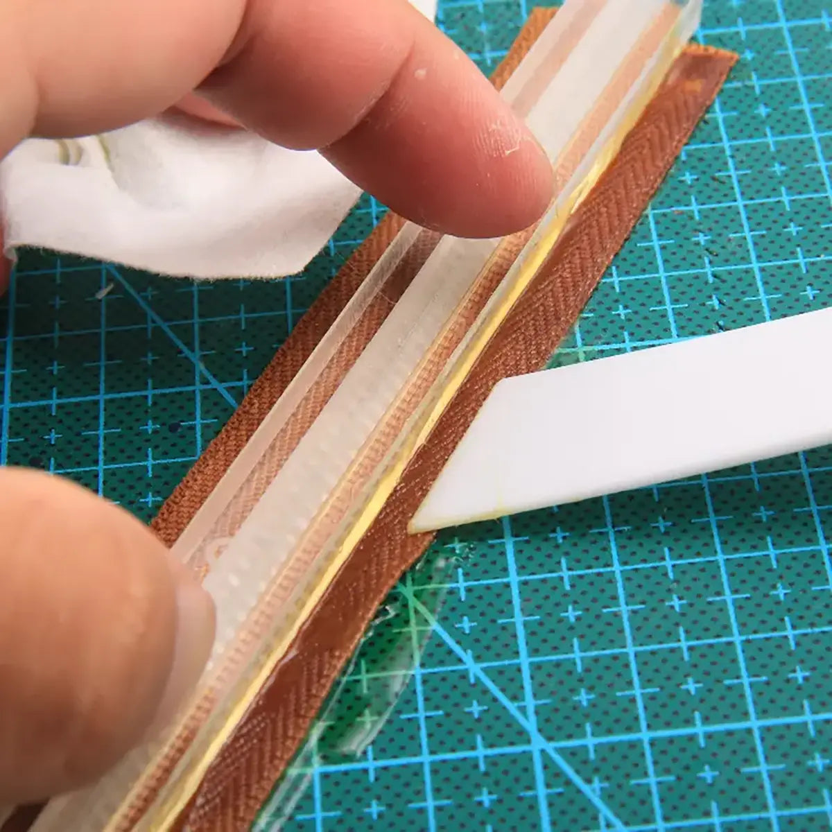 Acrylic Zipper Guide