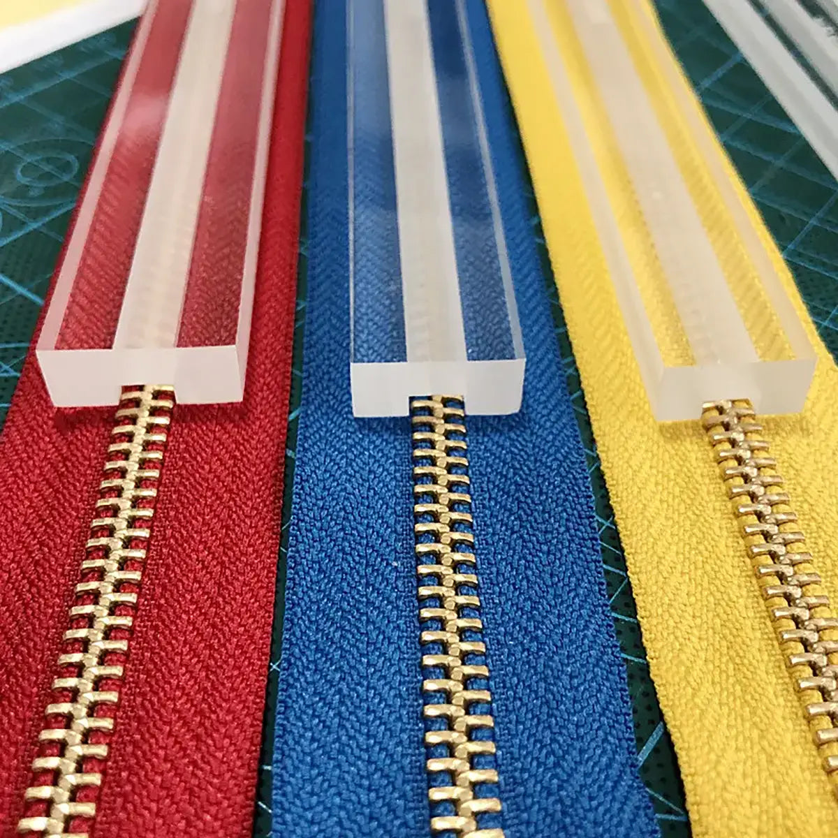 Acrylic Zipper Guide