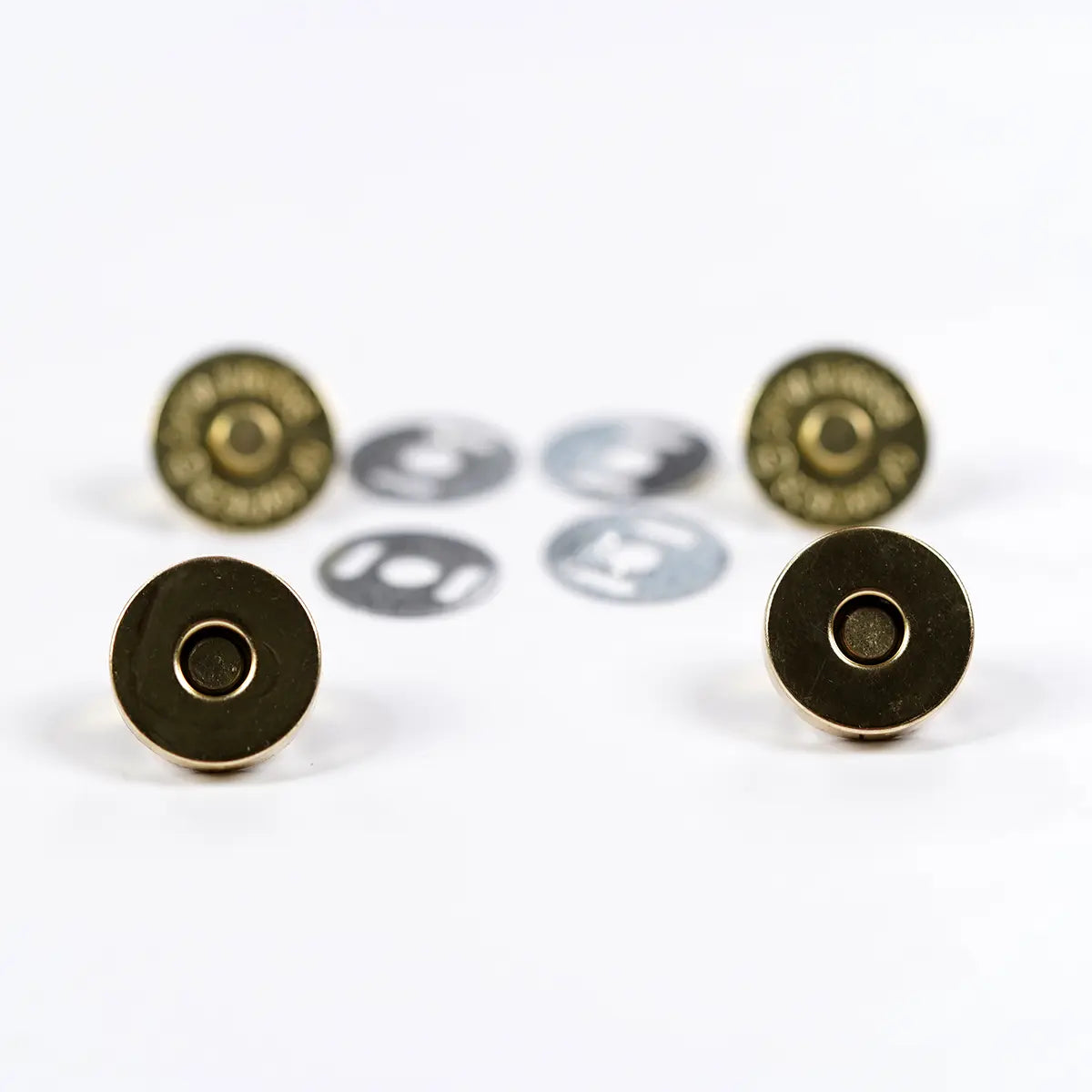 2 Pack of Gold 14mm Round Magnetic Snaps.