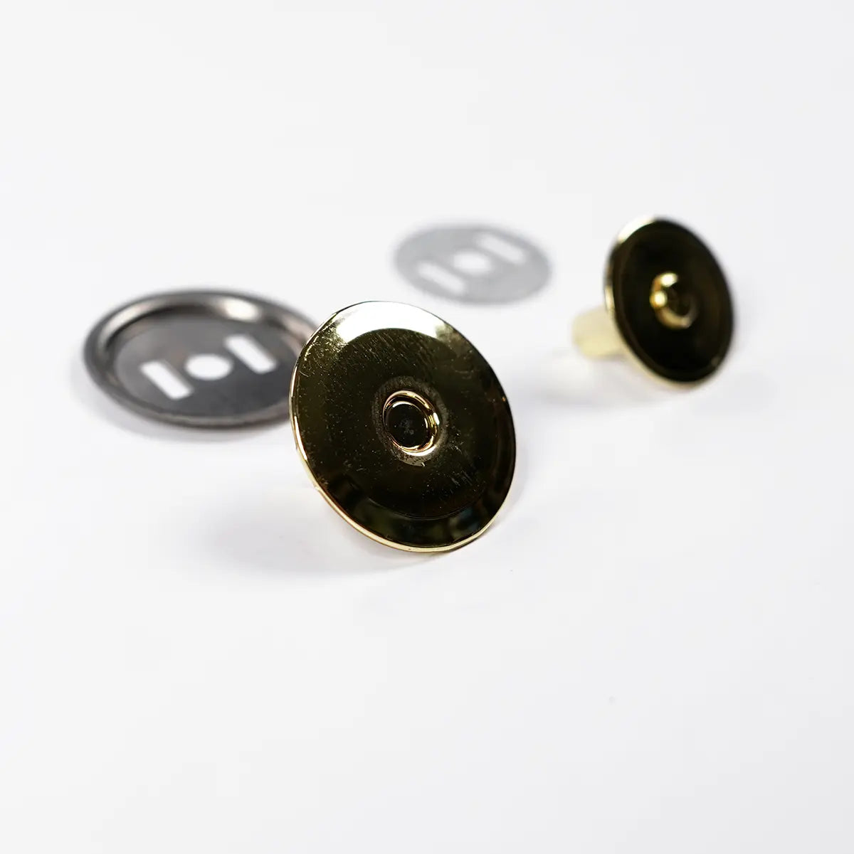 Natural Brass Round Magnetic Snap 21mm.