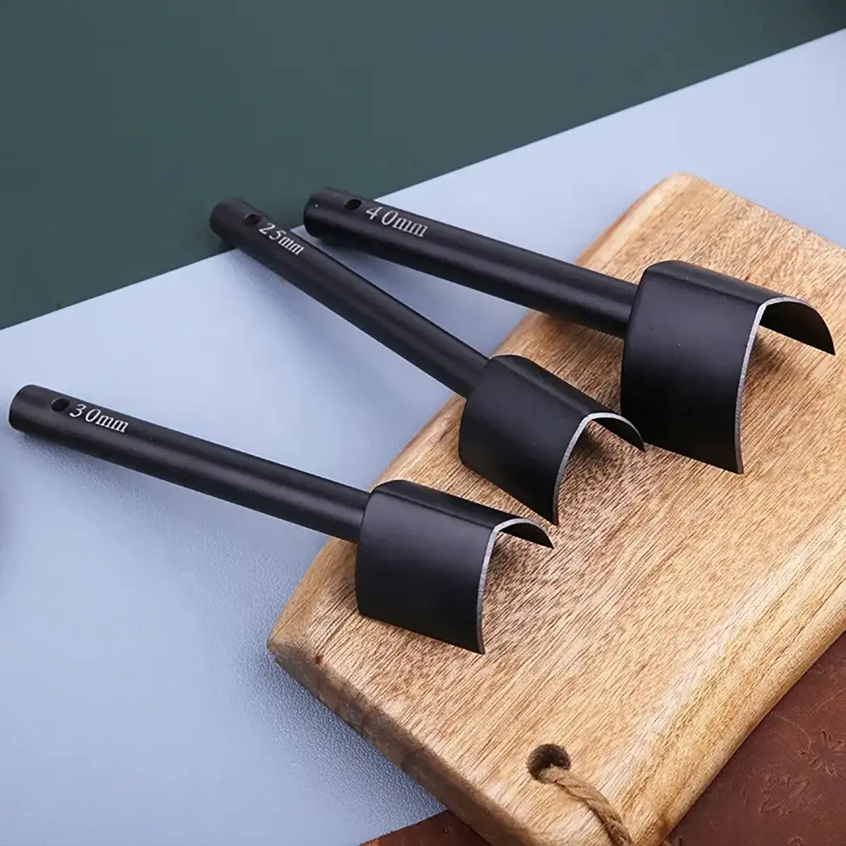 Black V-Shaped Cutter 3 Piece Set