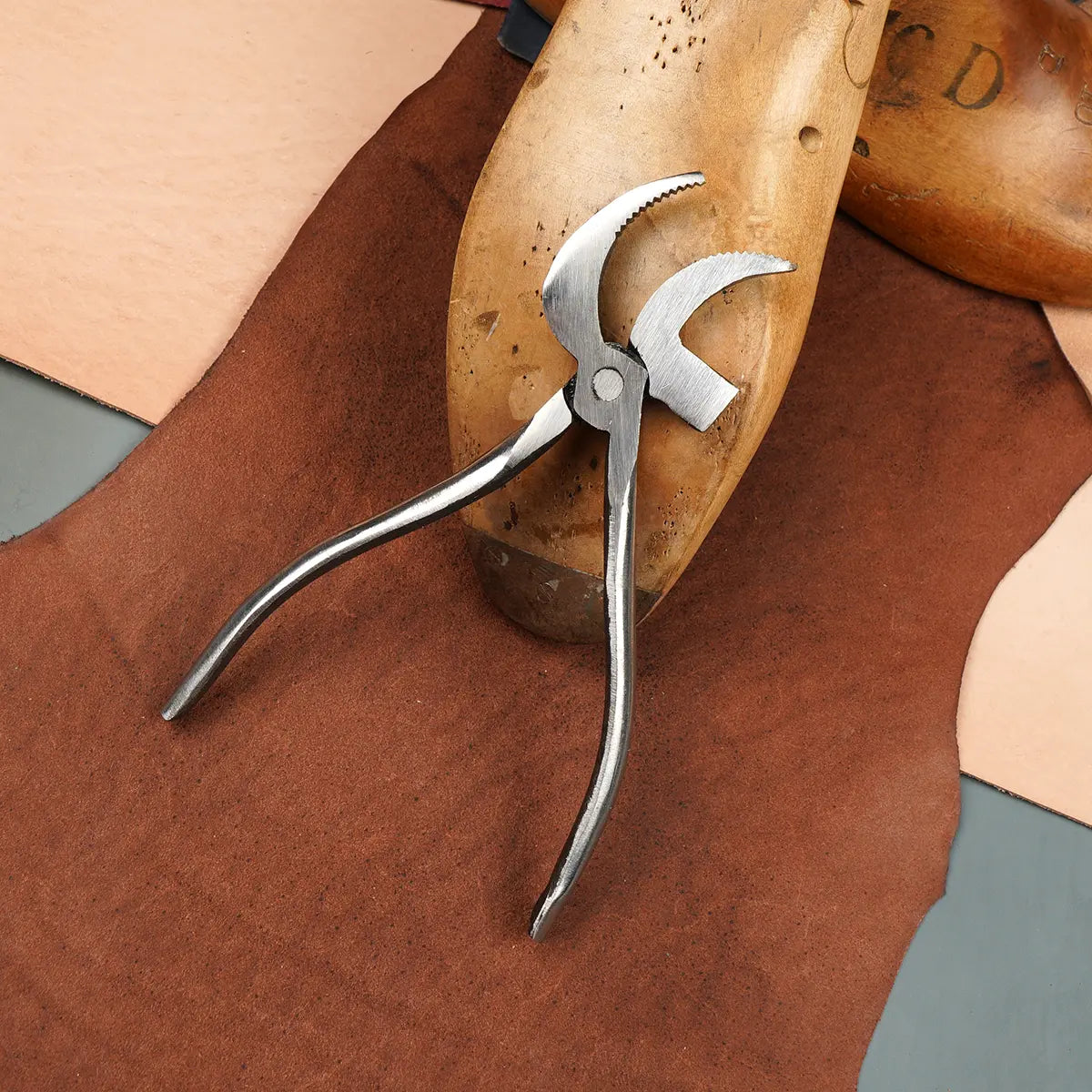 8 Inch Bespoke Shoemaker Pliers with rounded pincer jaws for leatherworking and shoe repair.