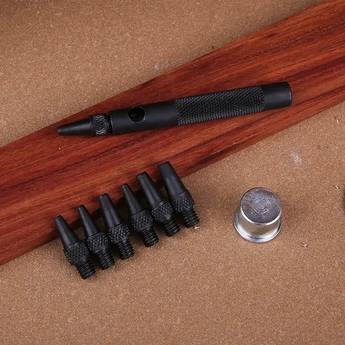 Interchangeable Leather Hole Punch Set, Black.