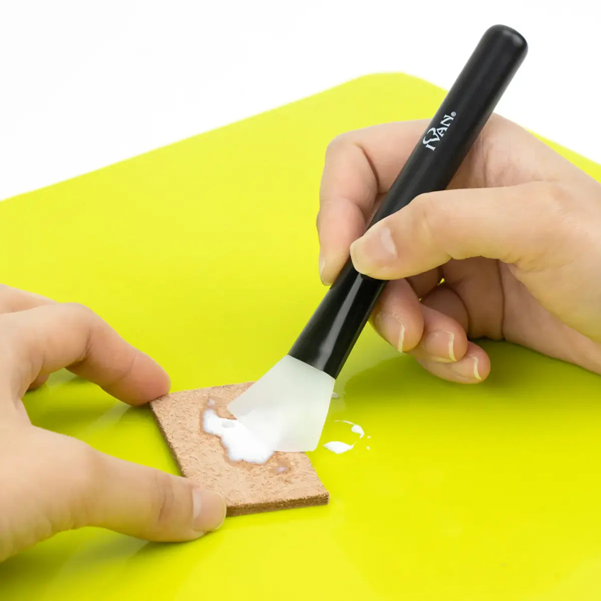 Ivan Silicone Glue Spreader 2 Piece Set.