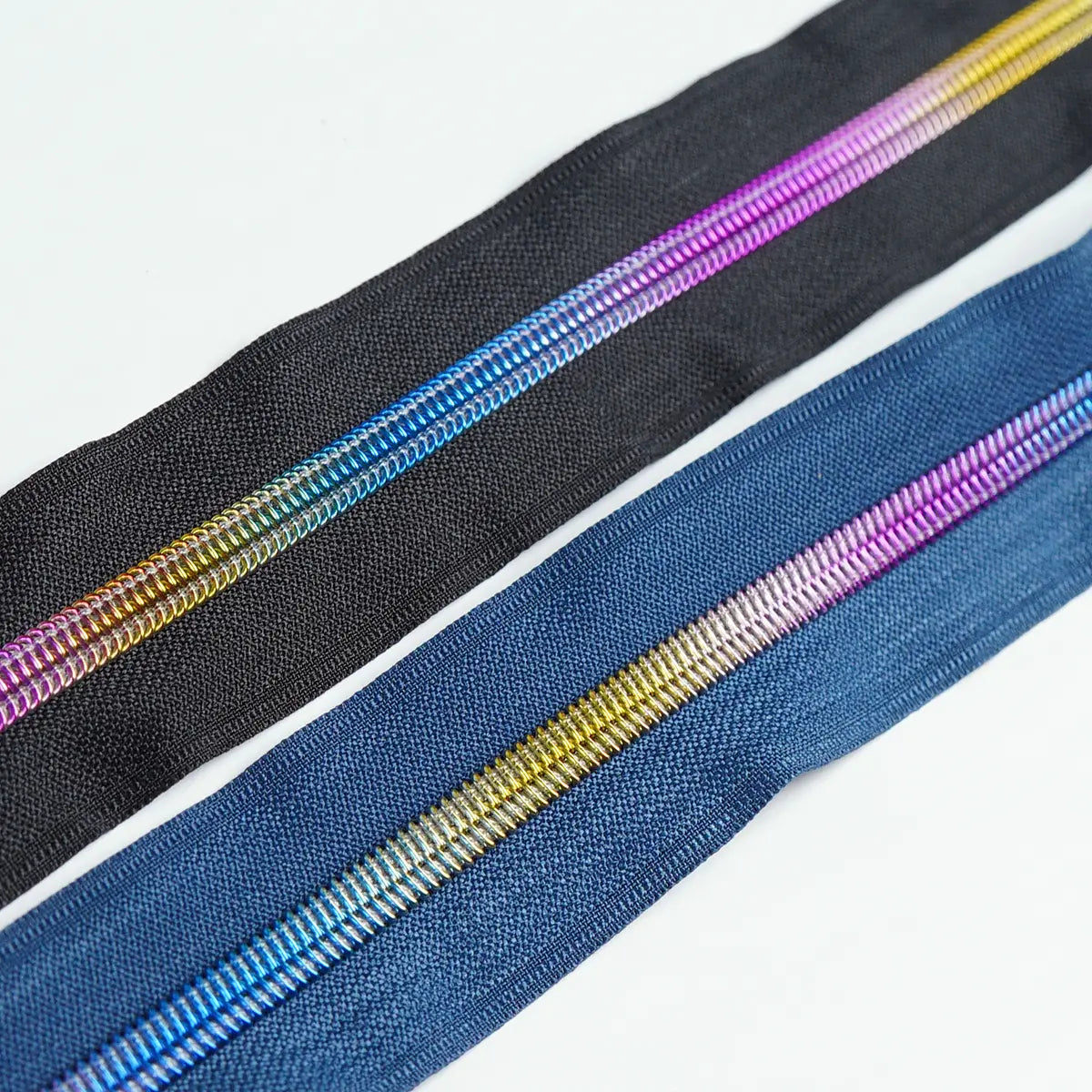 Rainbow Metallic Nylon No 5 Zipper 3 Yards Roll