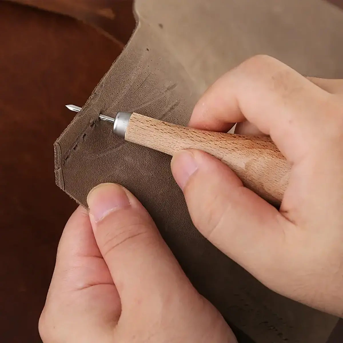 Natural Handle Diamond Stitching Awl for Leathercraft.