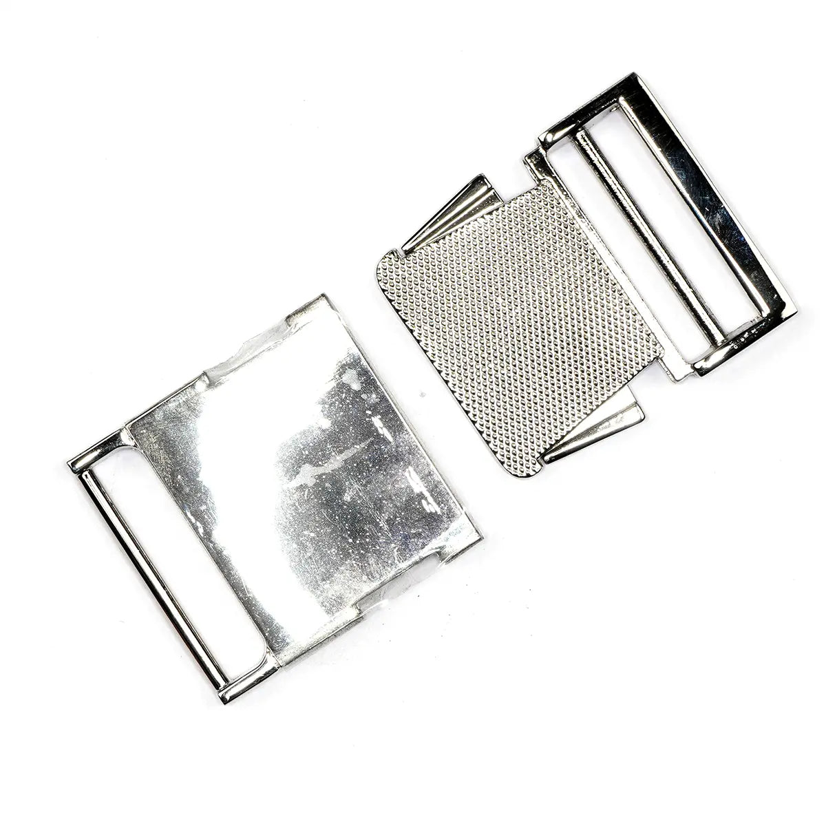 Nickel Side Squeeze Belt Buckle, 1 1/2 Inch.