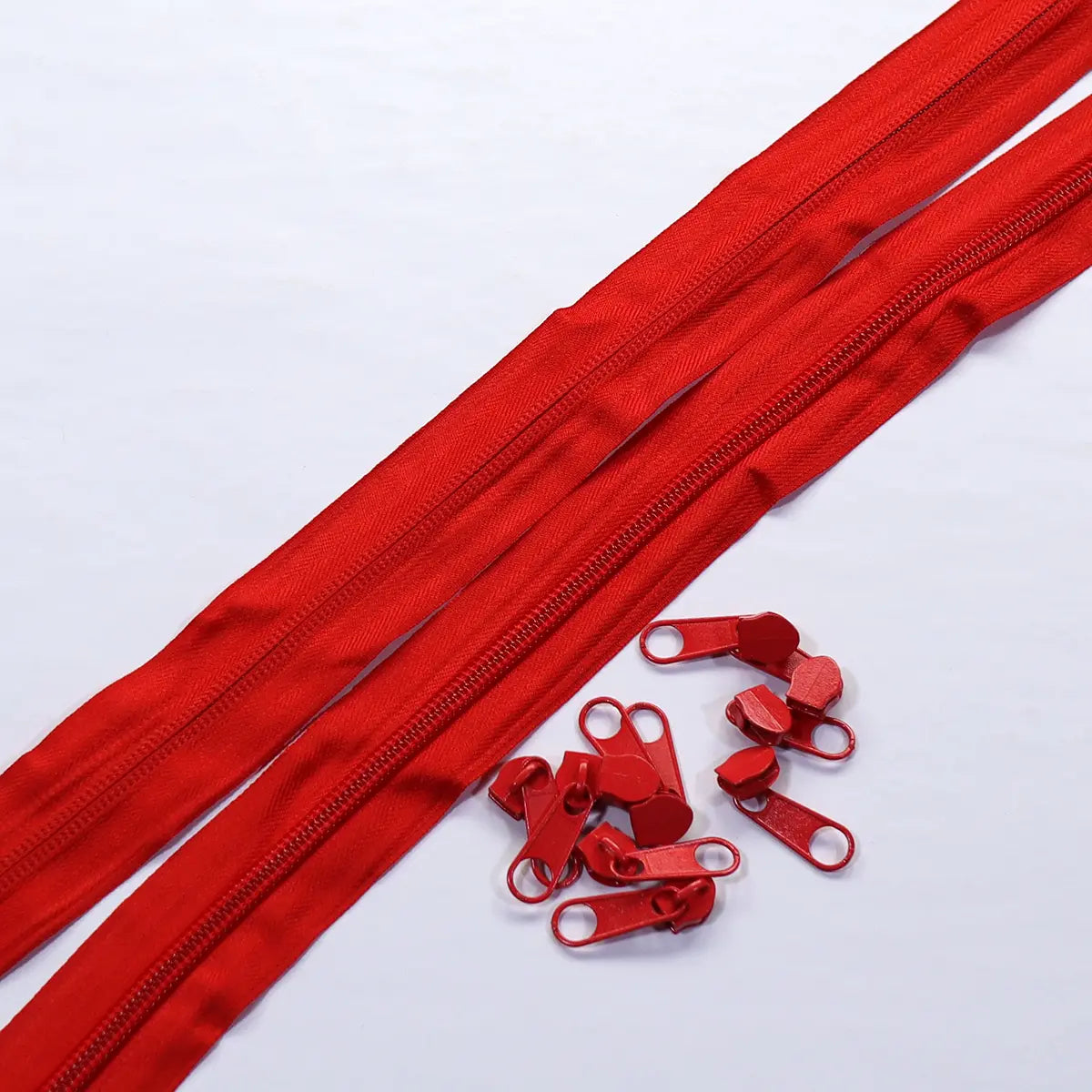 Nylon Coil No. 5 Zipper Sets, 10 Pulls, Red.