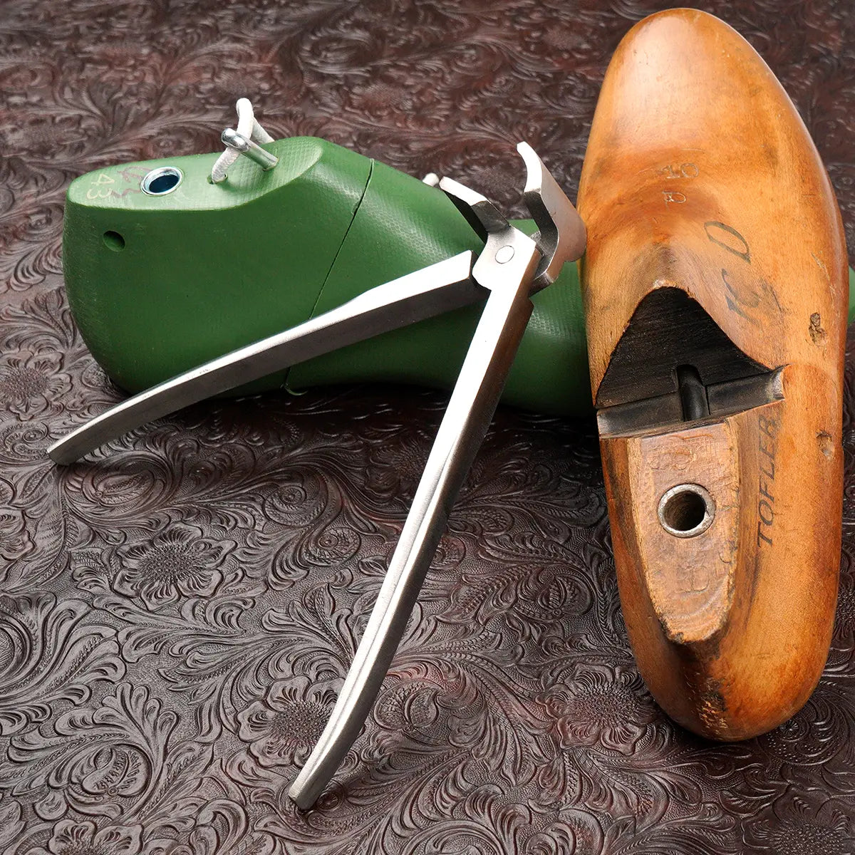 Stainless Steel Angled Flat Nose Leather Pliers 8.5 Inch.