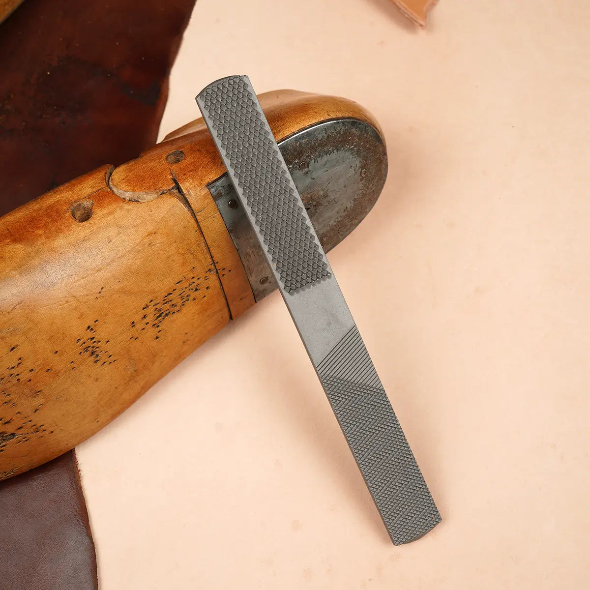Shoemaker Leather 4-in-1 Rasp 8 Inch.