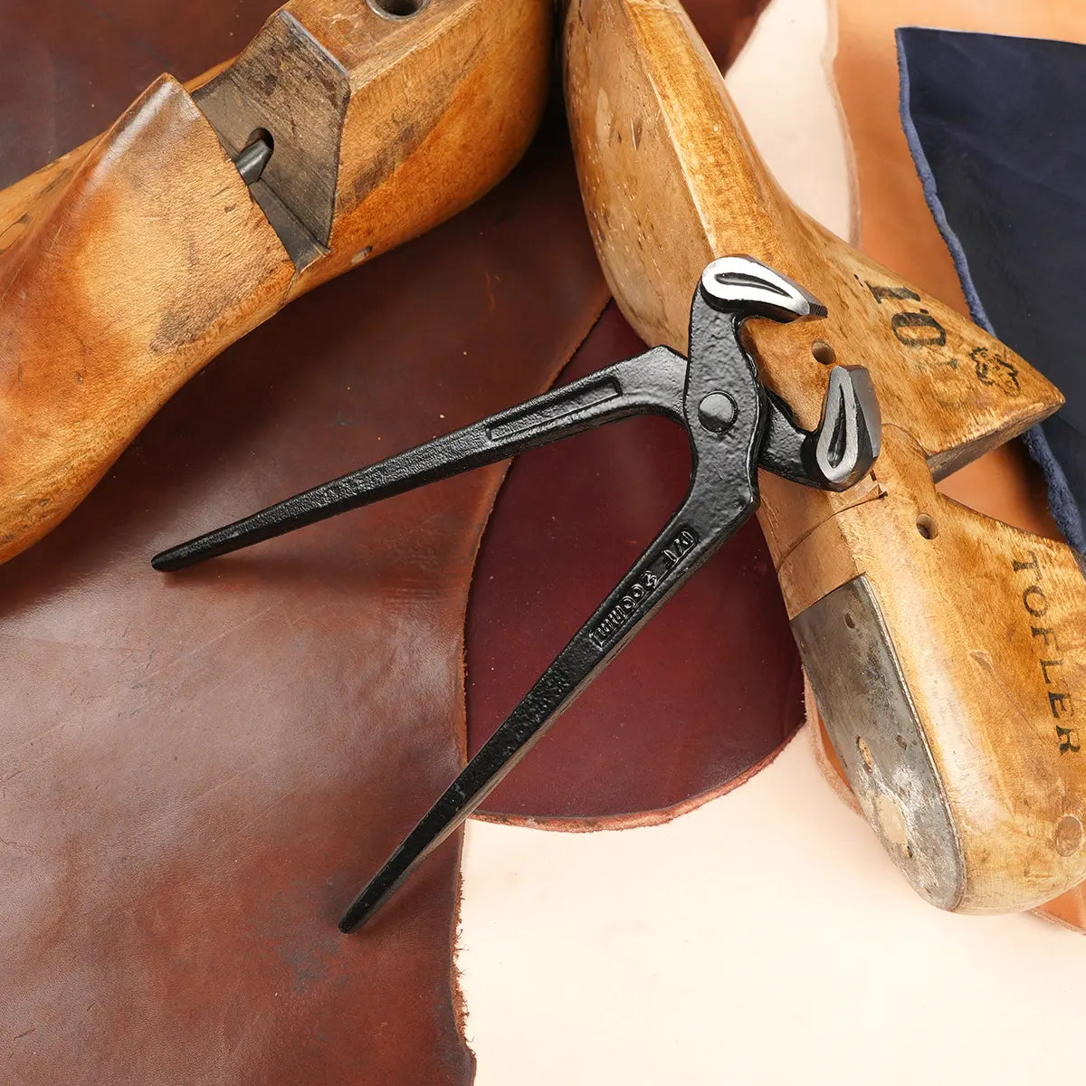 Shoemaker Cobbler Pincer Nippers 8 Inch.