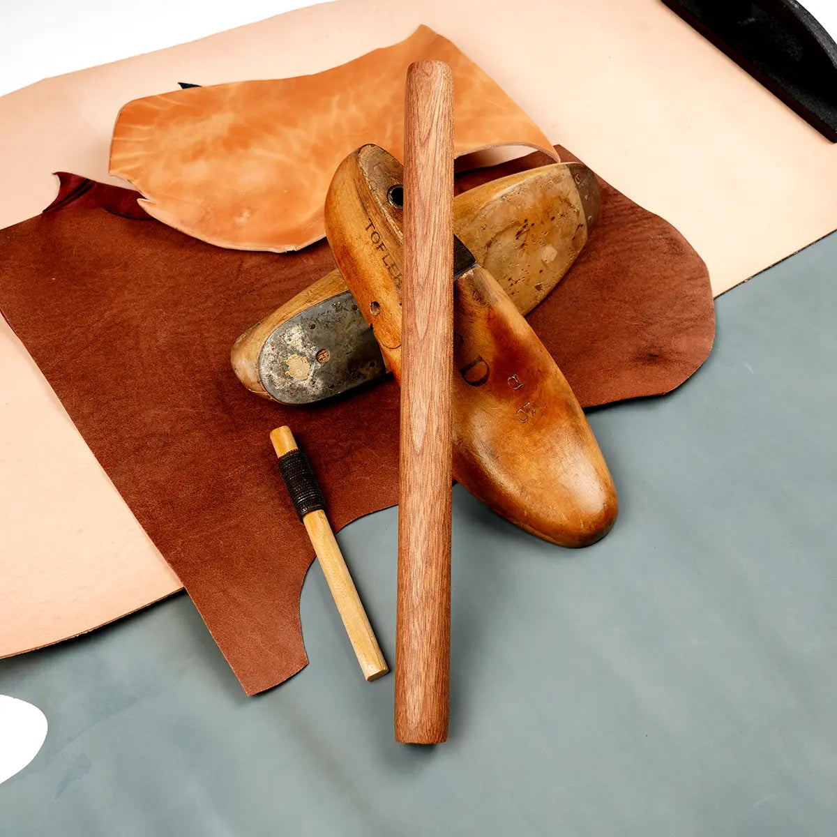Sapele Wood Shoe Sole Burnisher Glaser 16 Inch.