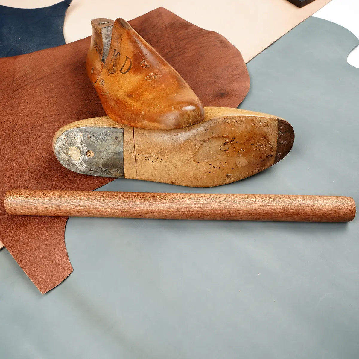 Sapele Wood Shoe Sole Burnisher Glaser 16 Inch.