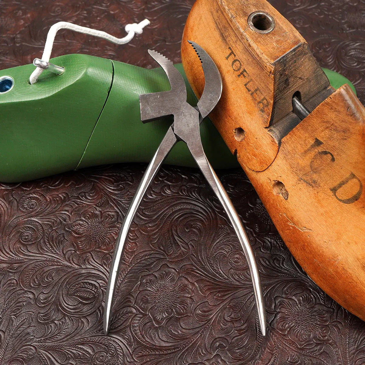 Stainless Steel Cobbler Shoemaker Lasting Pliers 8 Inch.