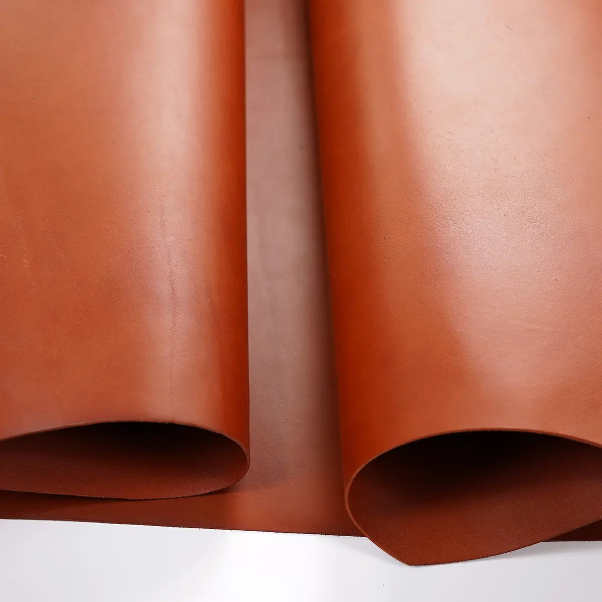 Wickett & Craig English Bridle Leather, Chestnut, Special Grade.