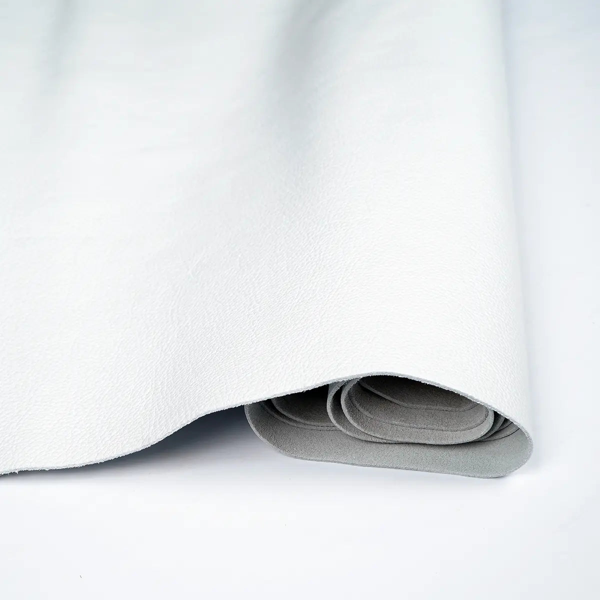 White Cascade Bag Leather 3 oz