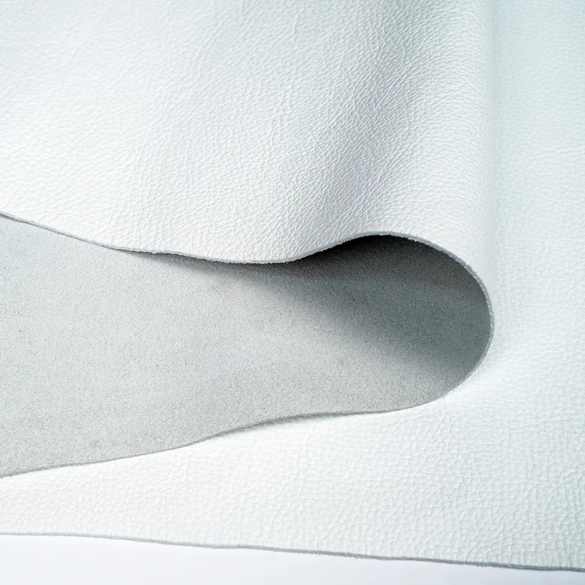 White Cascade Bag Leather 3 oz