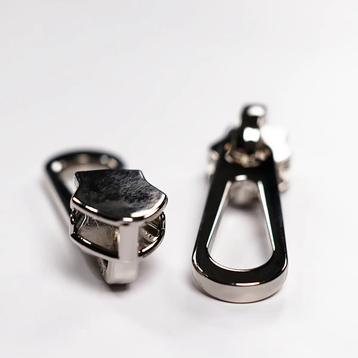 No. 5 Chrome Raindrop Zipper Pulls for Nylon Coil Zippers, 2 Pack.