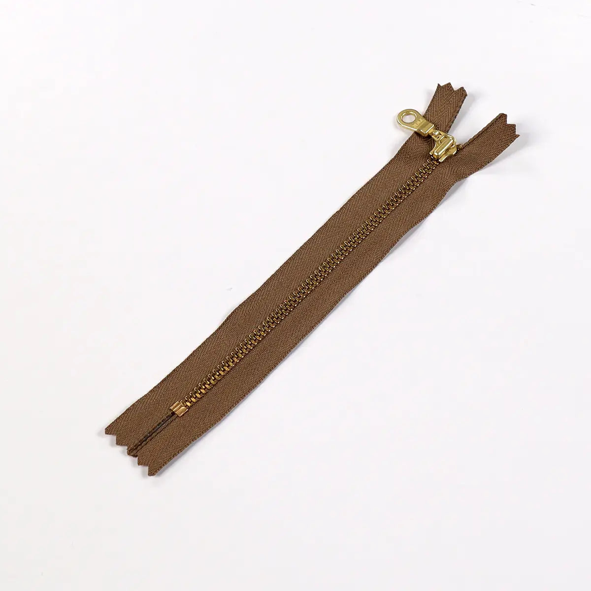 YKK 4.5 Brass Bag Zipper with Donut Pull, 6 Inch, Light Brown.