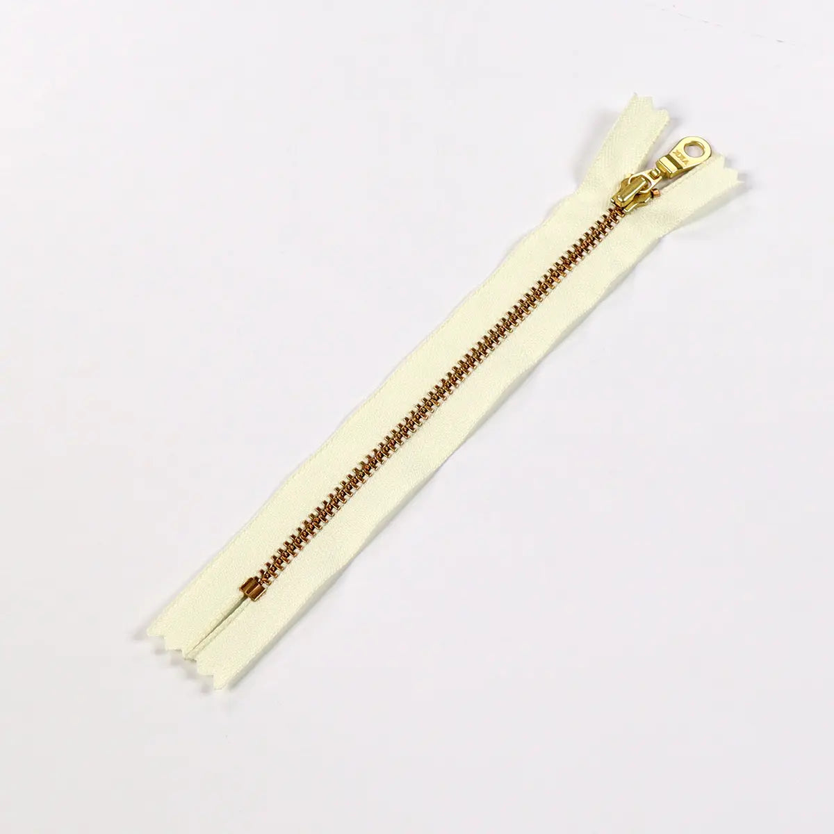 YKK 4.5 Brass Bag Zipper with Donut Pull, 6 Inch, Antique White.
