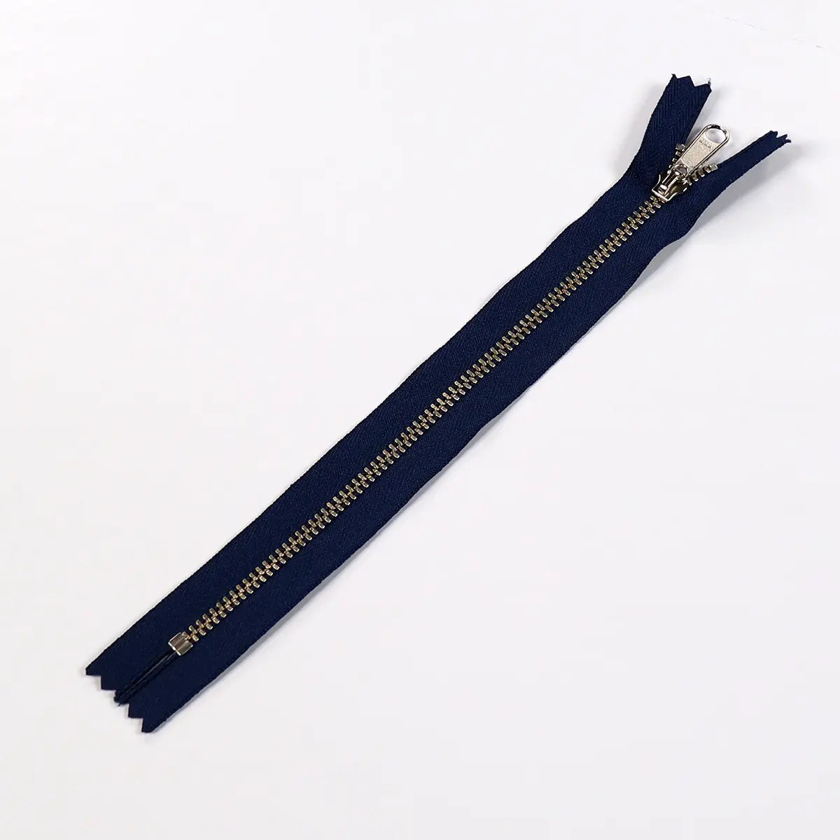 YKK 4.5 Nickel Bag Zipper, Long Pull, 8 Inch, Navy.