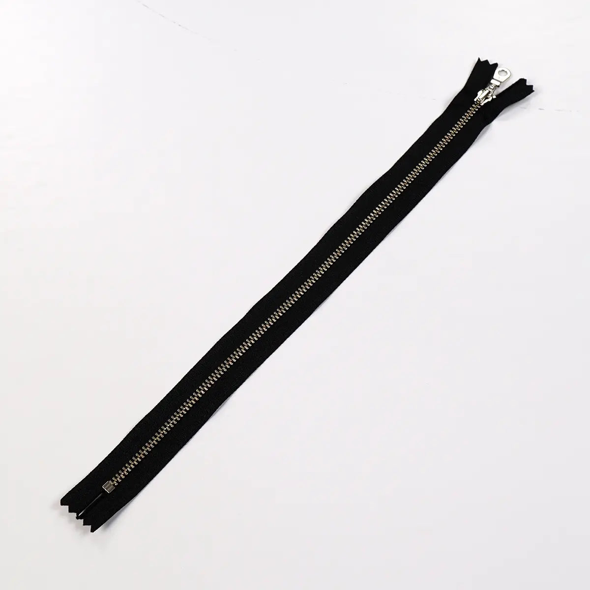 YKK 4.5 Nickel Bag Zipper with Donut Pull, 12 Inch, Black.