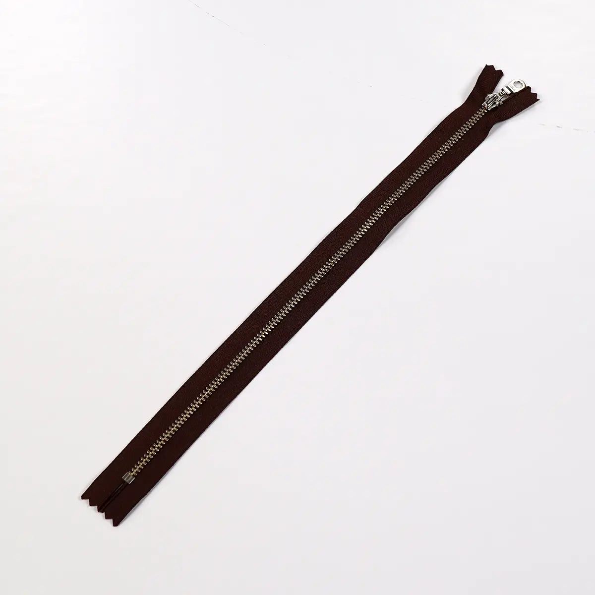 YKK 4.5 Nickel Bag Zipper with Donut Pull, 12 Inch, Brown.