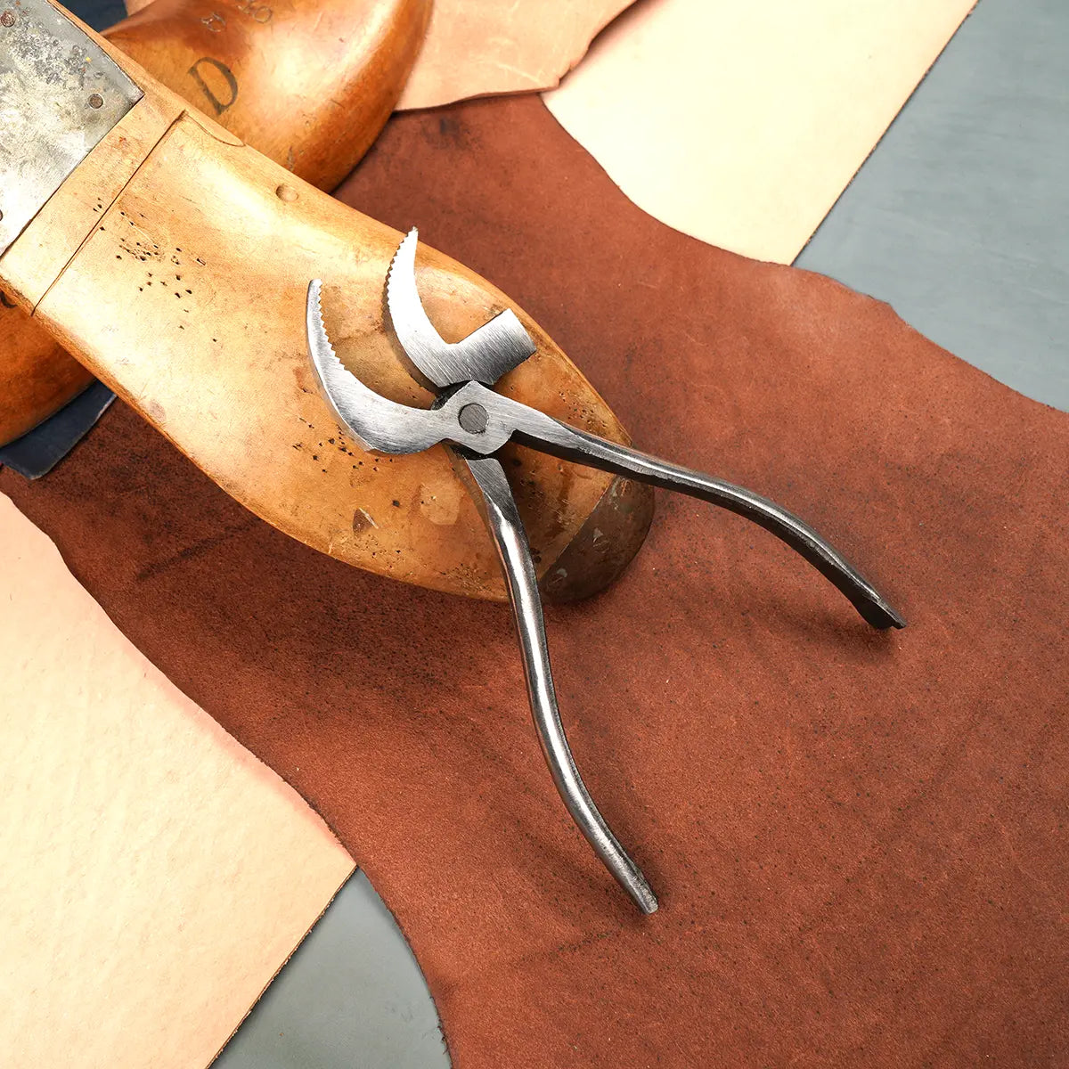 8 Inch Cobbler Pliers with rounded pincer jaws for leatherworking and shoe repair.