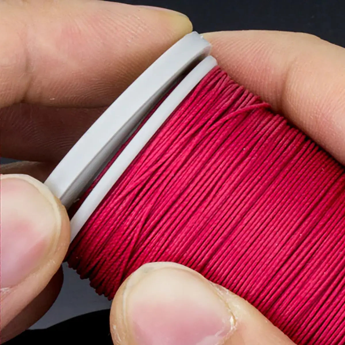 CraftPlus Premium Linen Thread, 0.85mm, 35 Yards, Red.