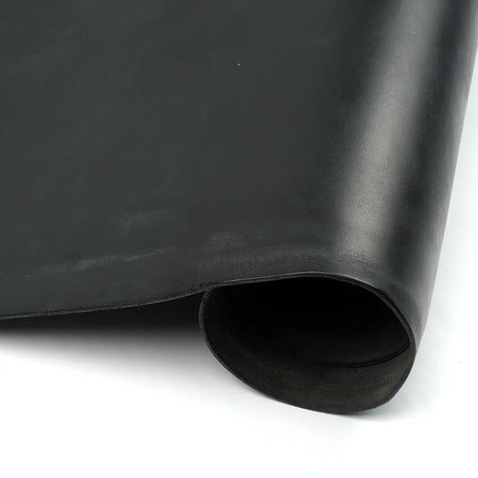 Horween Chromexcel Drum Dyed Leather Black 5-6oz.