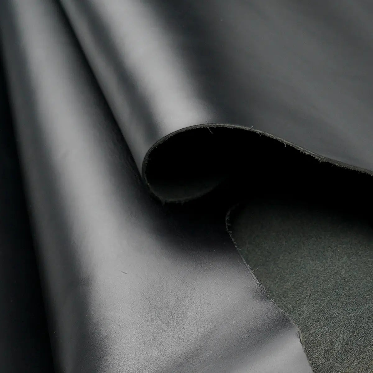 Horween Essex Leather Black 4-5oz.
