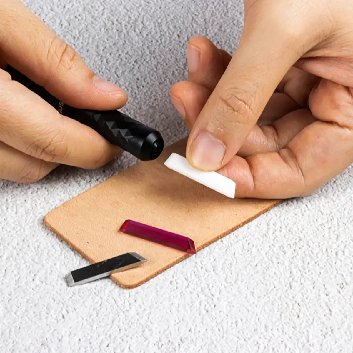 CraftPlus Twist Lock Swivel Knife for Leather Carving.
