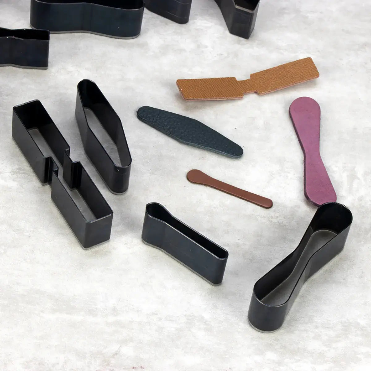 Economy D-Ring Tab Shape Die 15 Pcs Set.