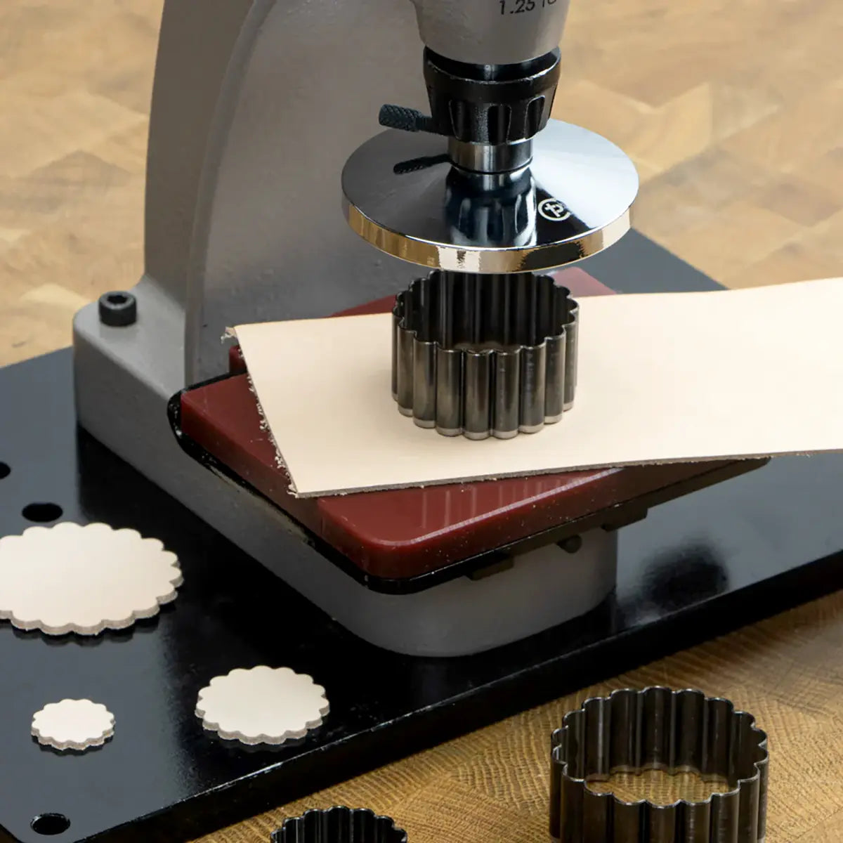Economy Scalloped Shape Die 6 Pcs Set.
