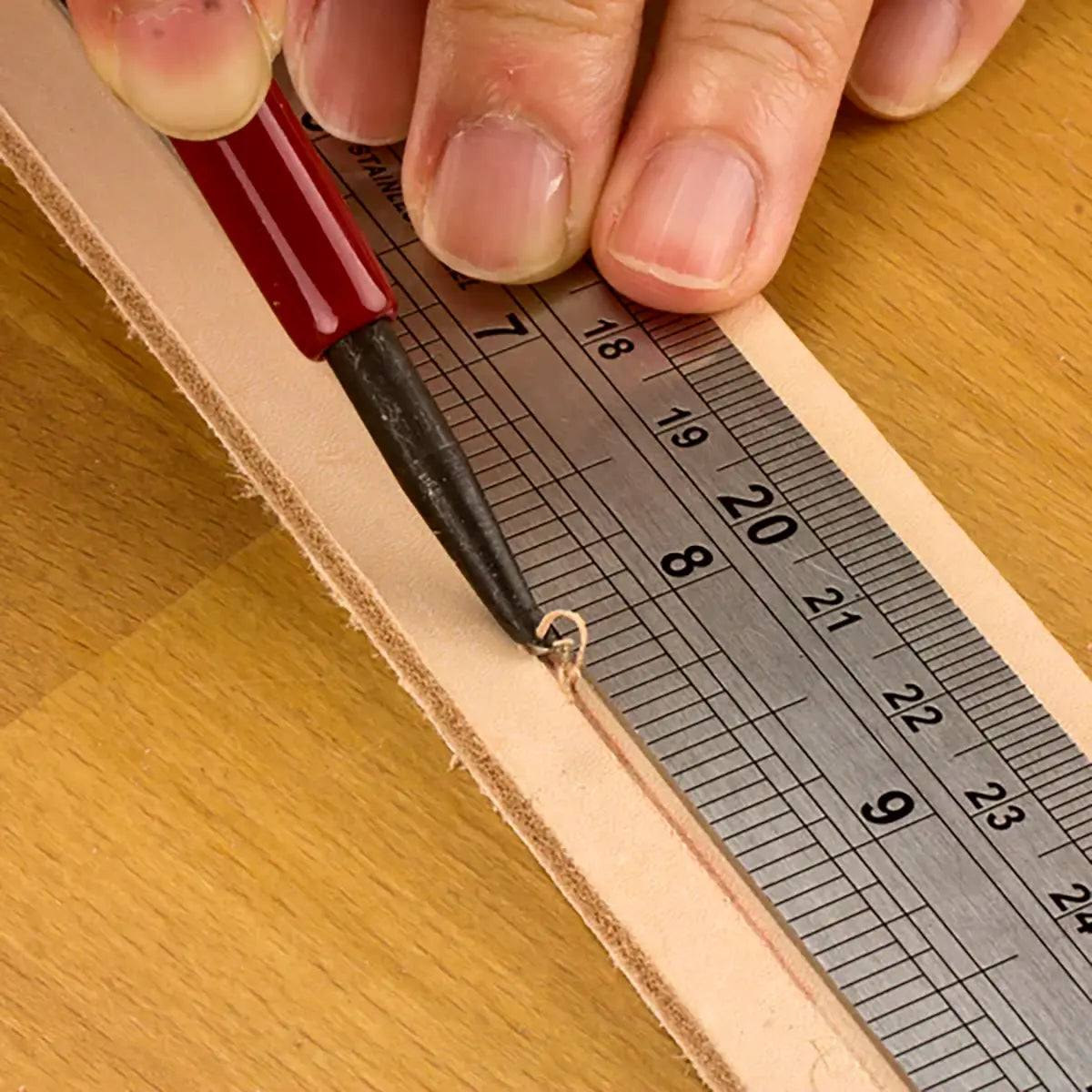 Ivan Freehand Stitching Groove in action.