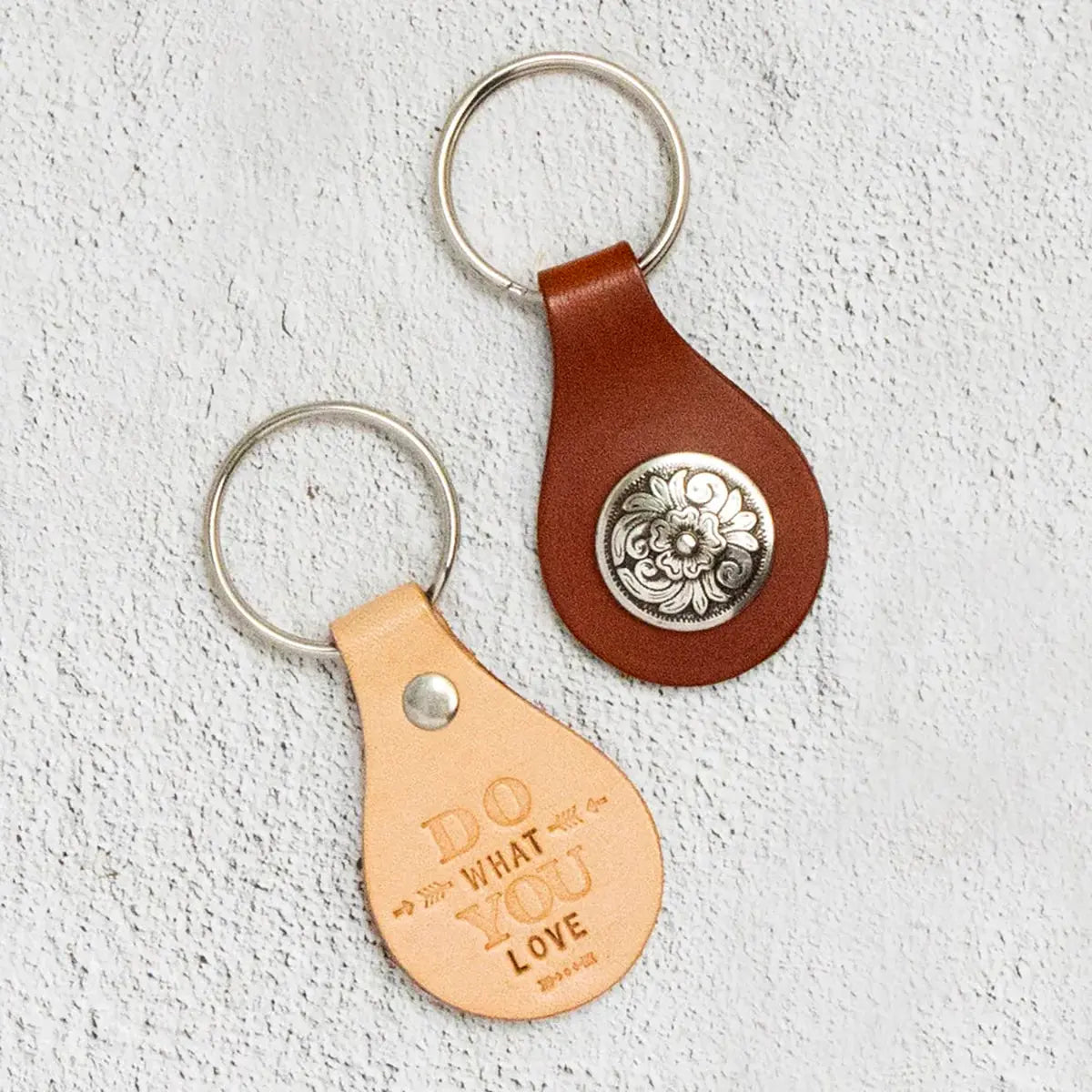 MakerAid Oliver Round Keychain 2 Pack Kit.