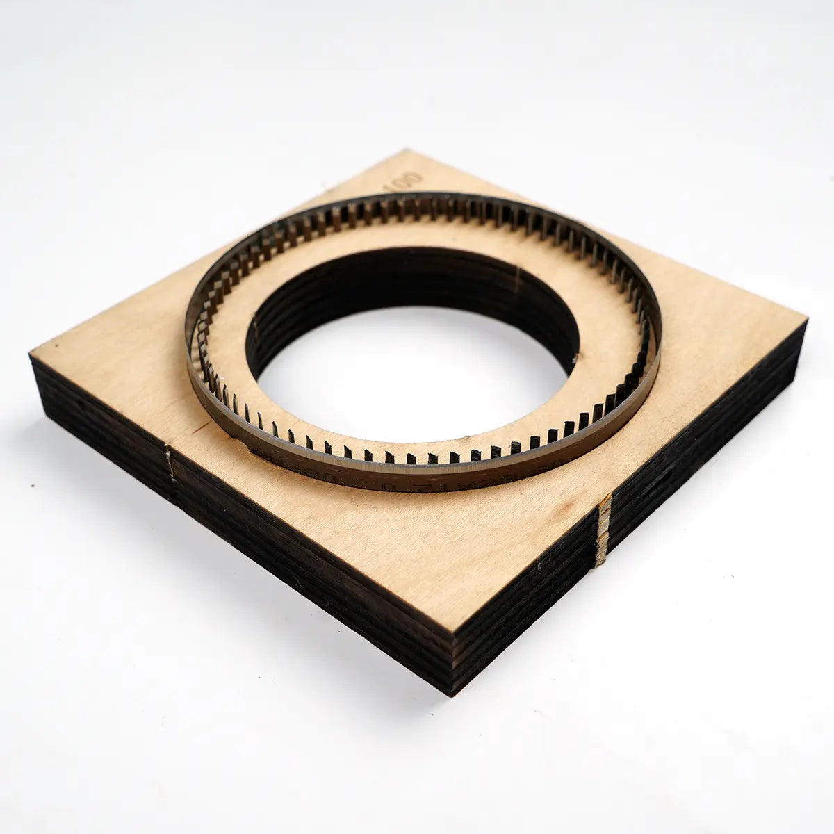 100mm Round Drink Coaster Cutting Die with Stitching Teeth.