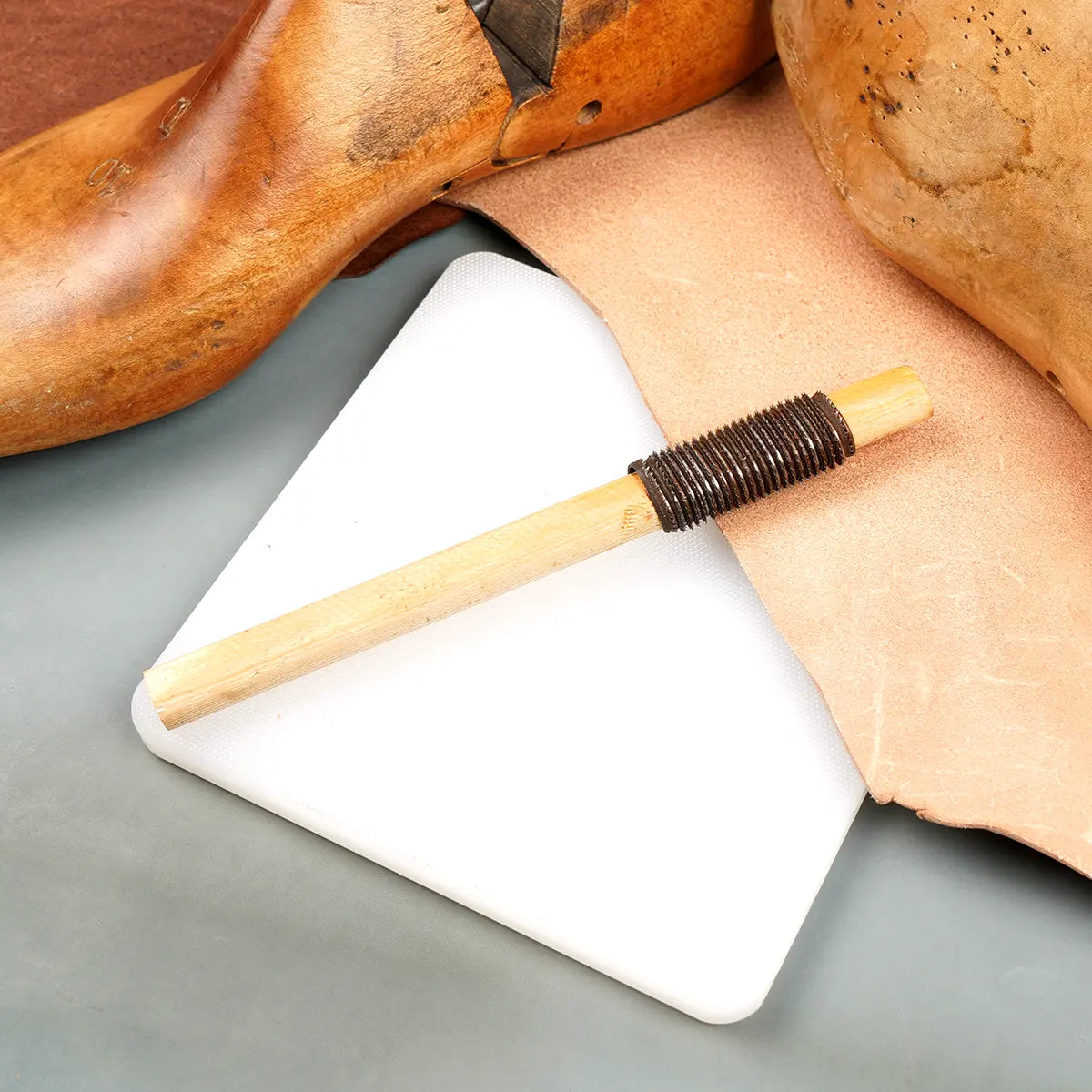 Shoemaker Leather Rubber Roughing Rasp 7 Inch.