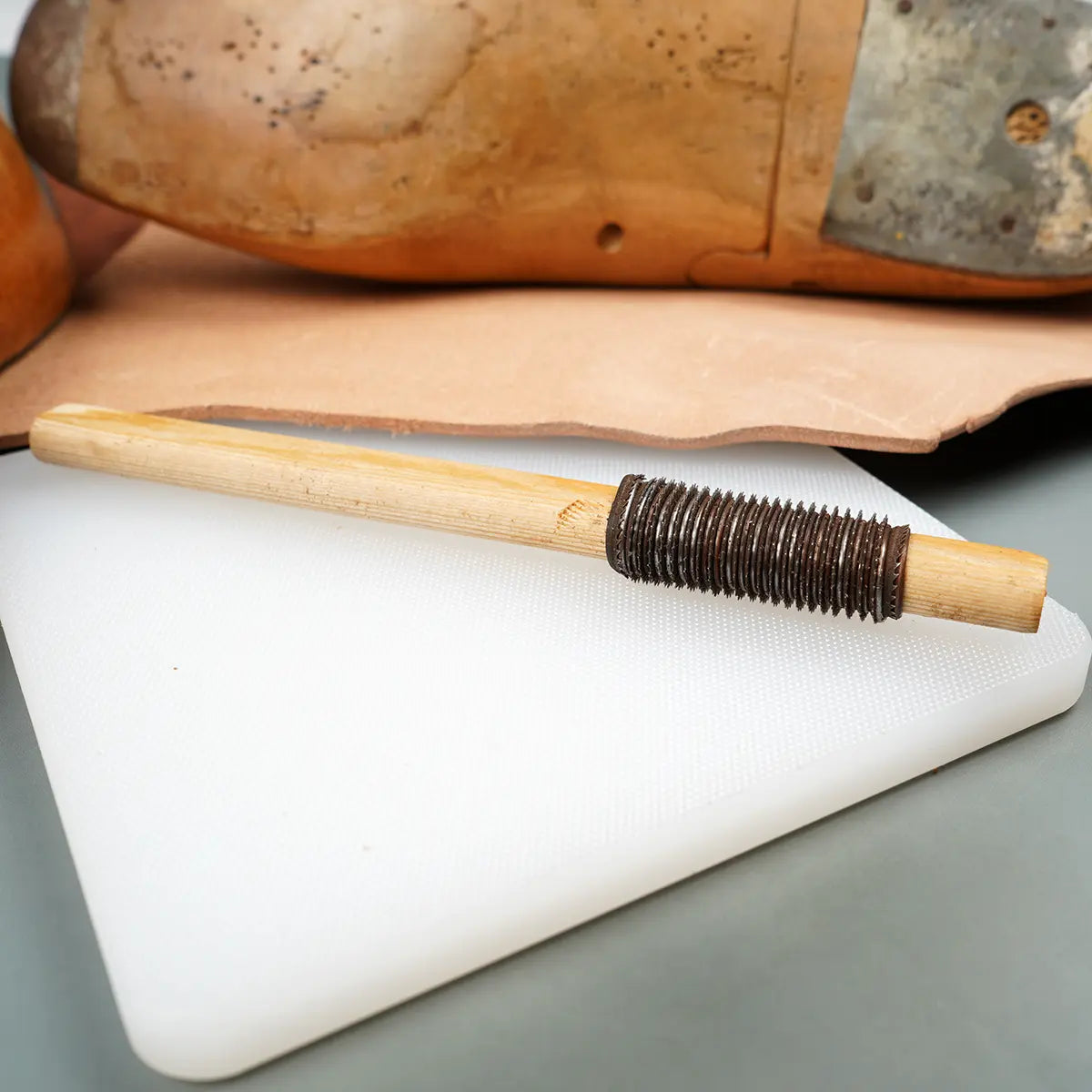 Shoemaker Leather Rubber Roughing Rasp 7 Inch.