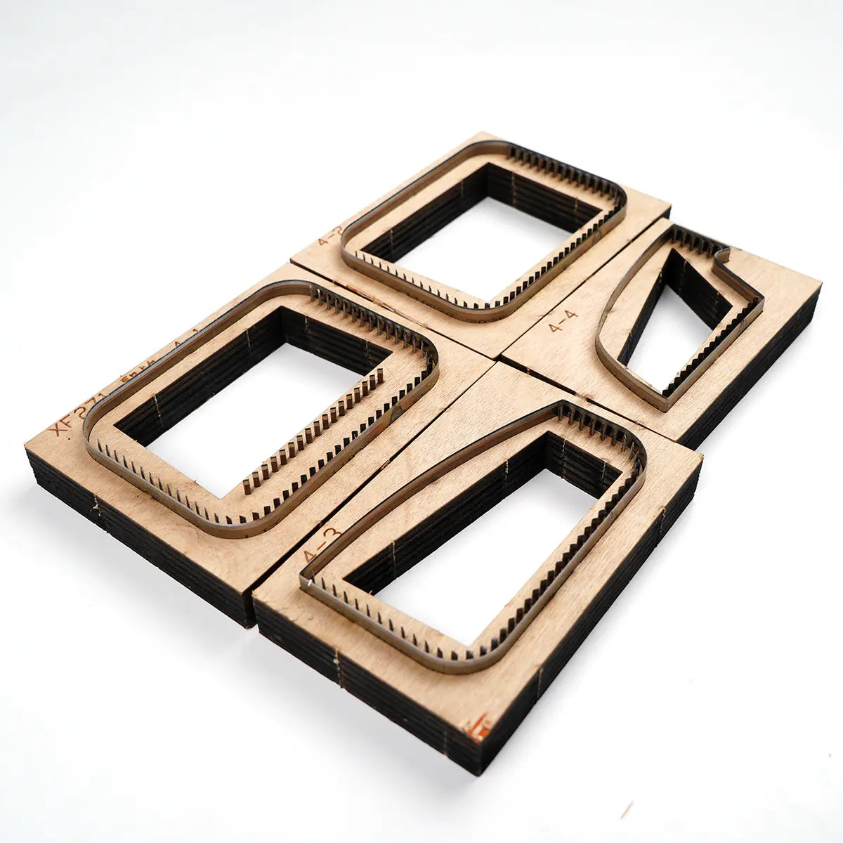 Sunrise Card Wallet Cutting Die, 4 Pieces.