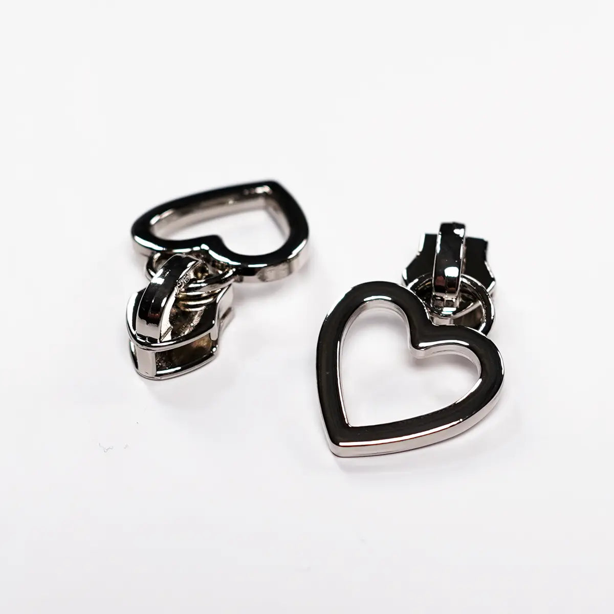 No 5 Metallic Nylon Heart Zipper Pulls 2 Pack