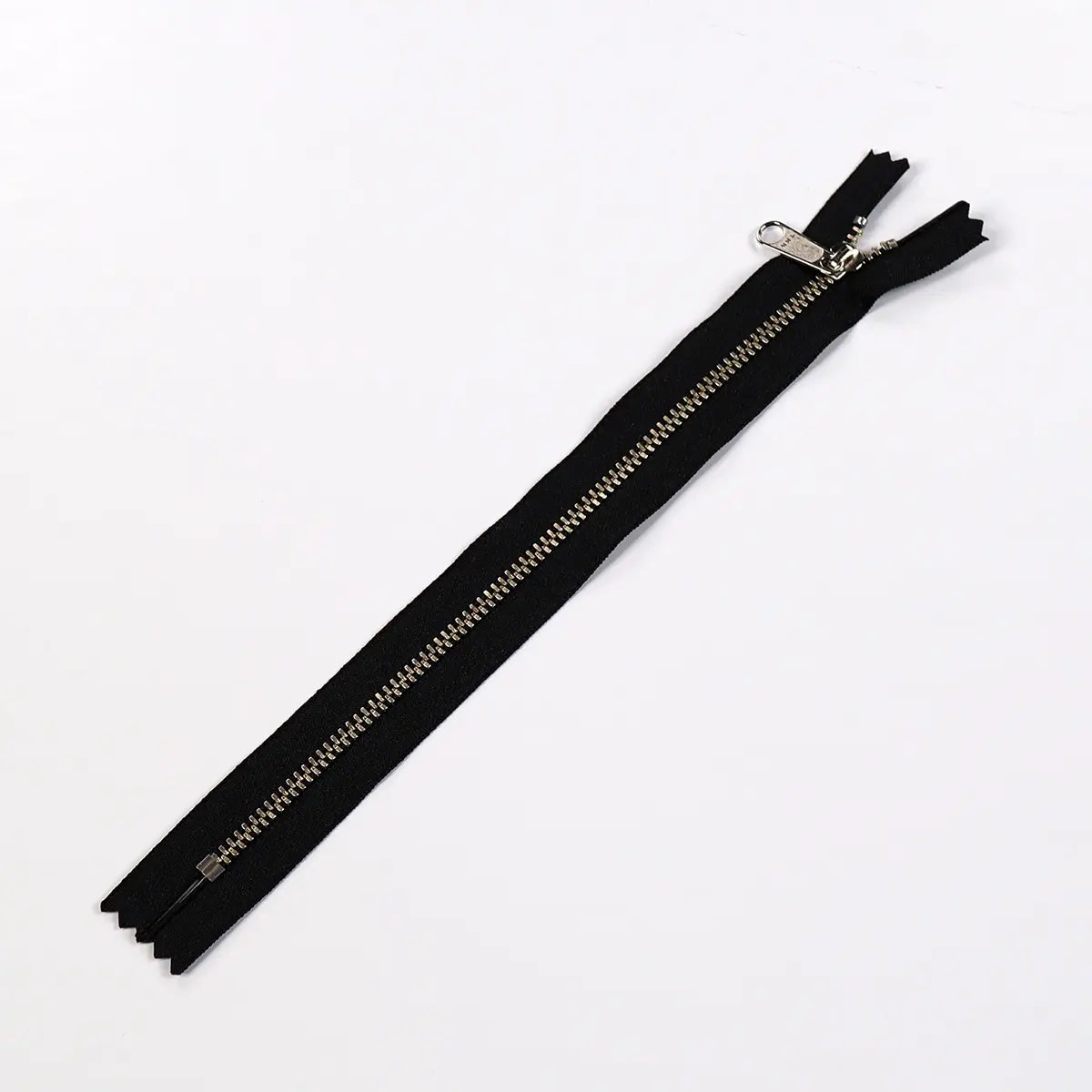 YKK 4.5 Nickel Bag Zipper Long Pull 9 Inch