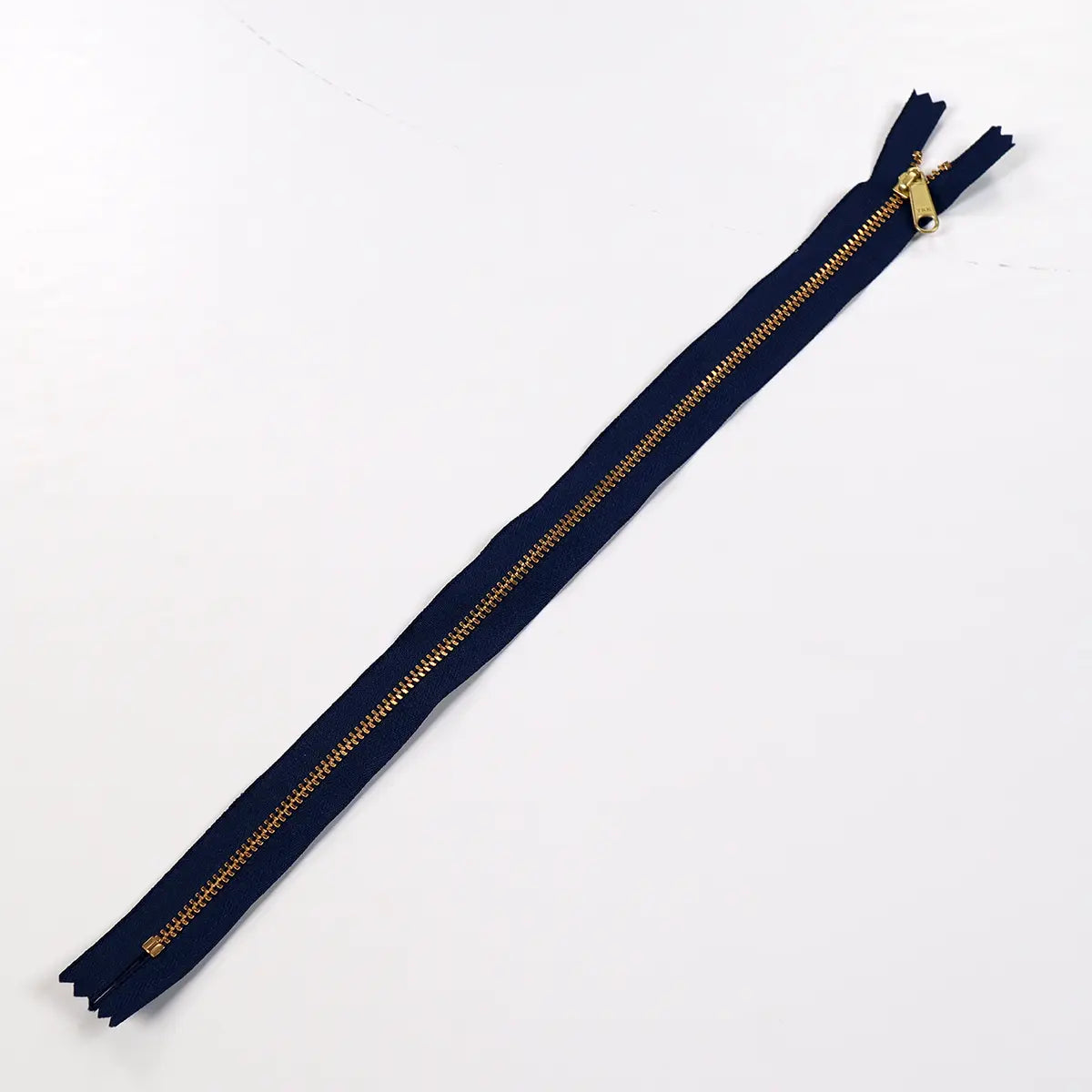 YKK 4.5 Brass Bag Zipper Long Pull 14 Inch